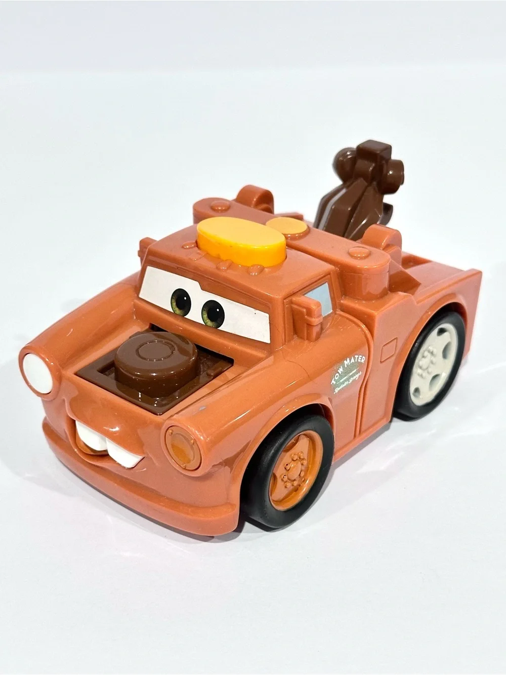 Fisher Price Disney Pixar Cars 2 Talking Flashlight Mater Truck